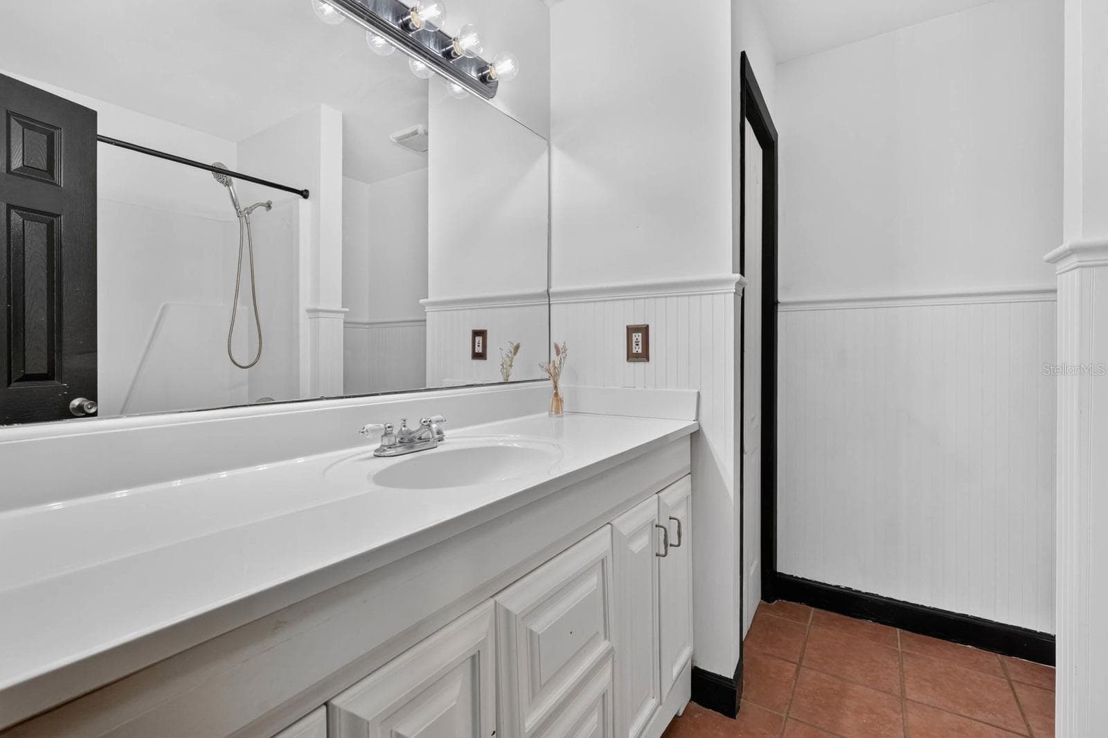 Single Family Residence at 119 BIGELOW DR, EDGEWATER, photo 13 of 28