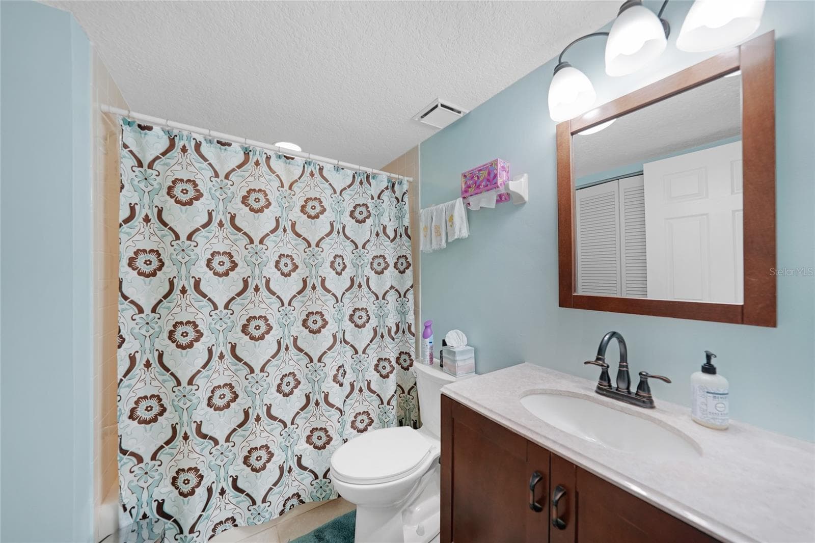 Guest bath - 240 LEWIS CIR #513, PUNTA GORDA