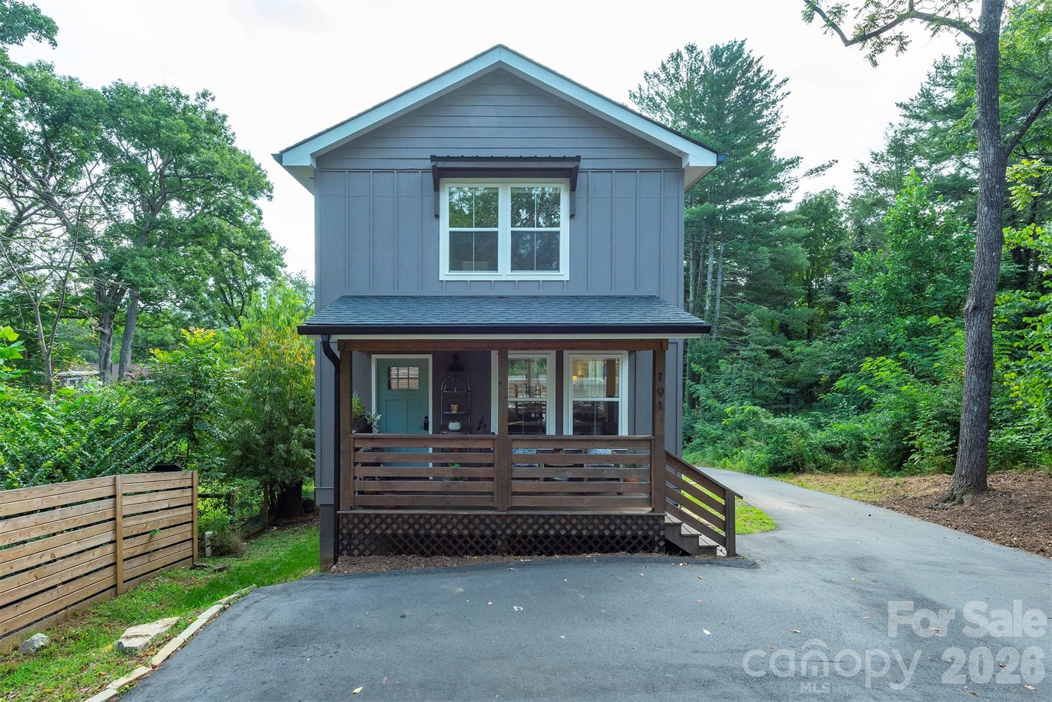 Single Family Residence at 191 Chatham Road, Asheville, photo 2 of 41