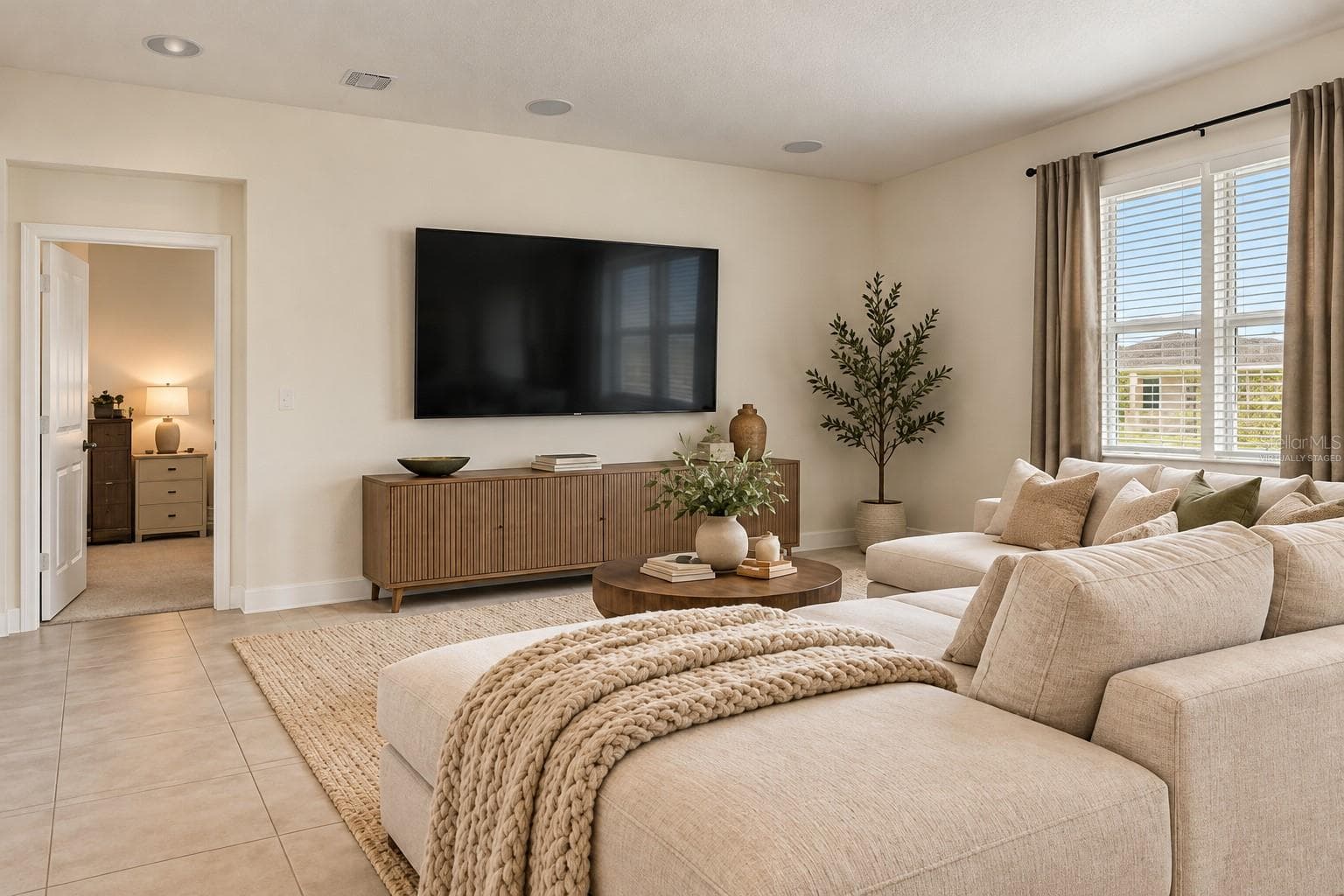 Virtually Staged - 3343 PINK OLEANDER AVE, MASCOTTE