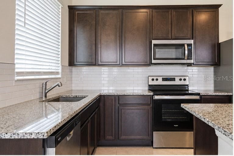Single Family Residence at 3343 PINK OLEANDER AVE, MASCOTTE, photo 10 of 31