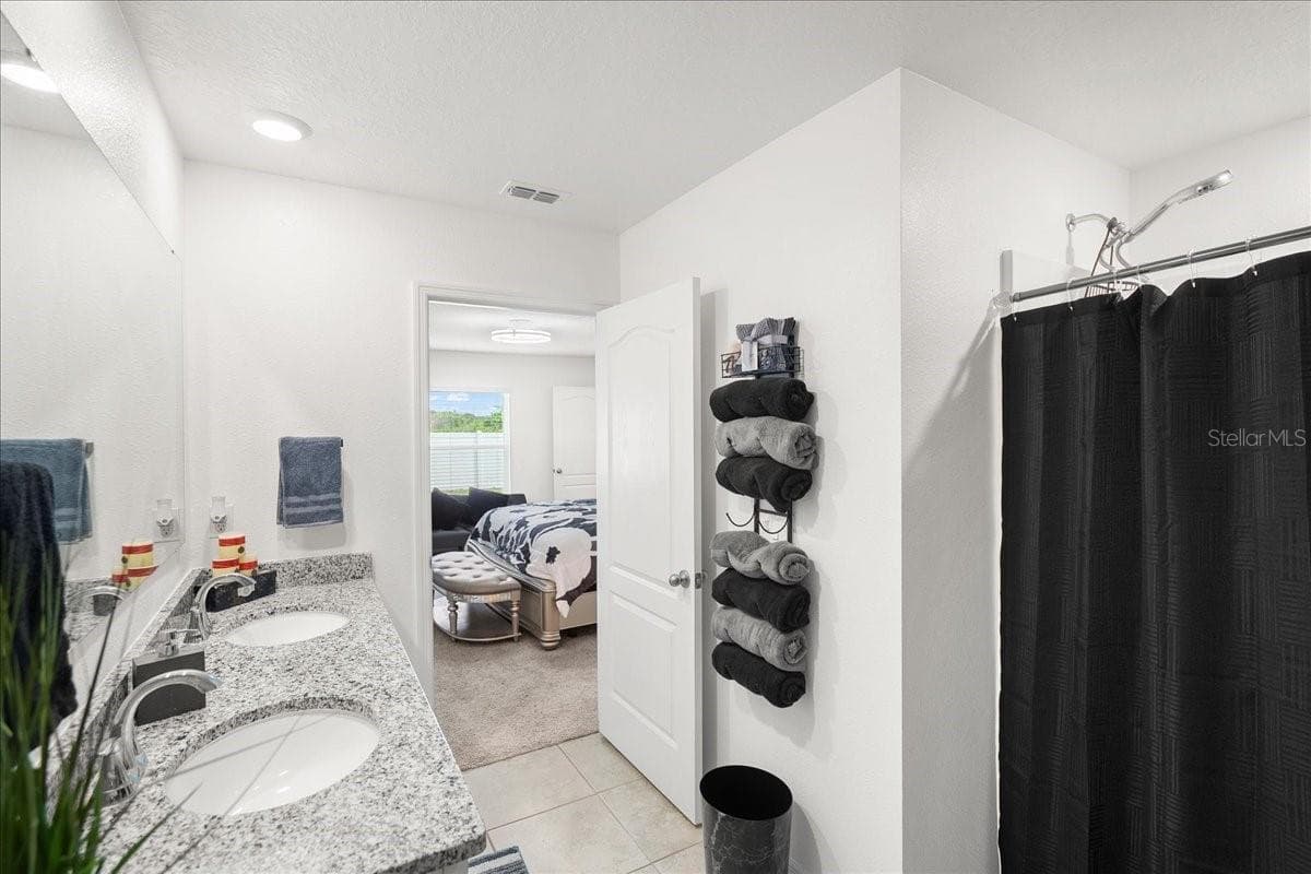 Ensuite Bathroom - 15031 SW 28TH TERRACE RD, OCALA