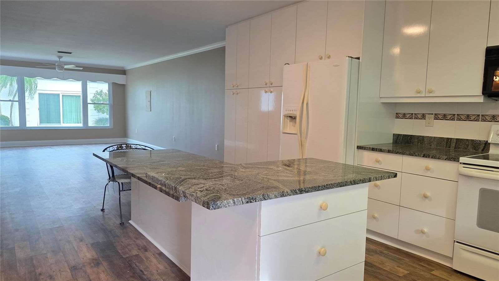 Condominium at 9711 SANTA MARIA CT #9711, BRADENTON, photo 10 of 28