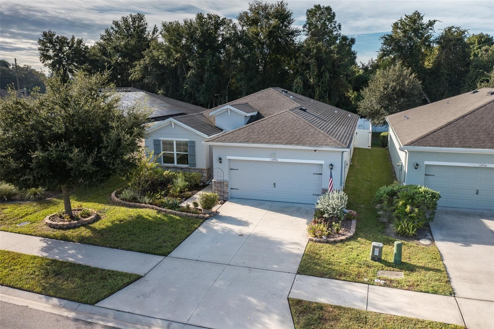 Single Family Residence at 13786 HUNTING CREEK PL, SPRING HILL, photo 2 of 38