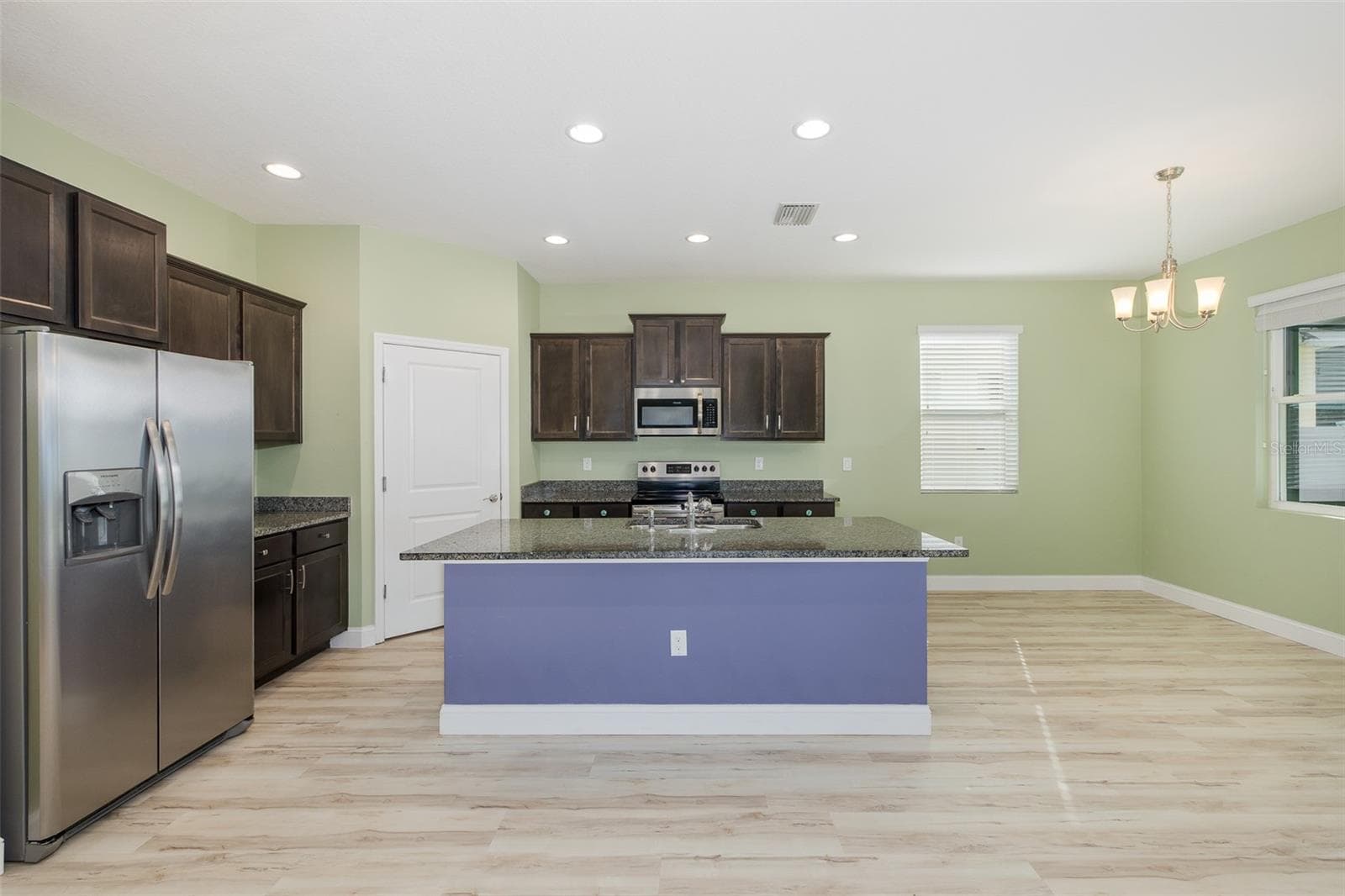 Single Family Residence at 13786 HUNTING CREEK PL, SPRING HILL, photo 5 of 38
