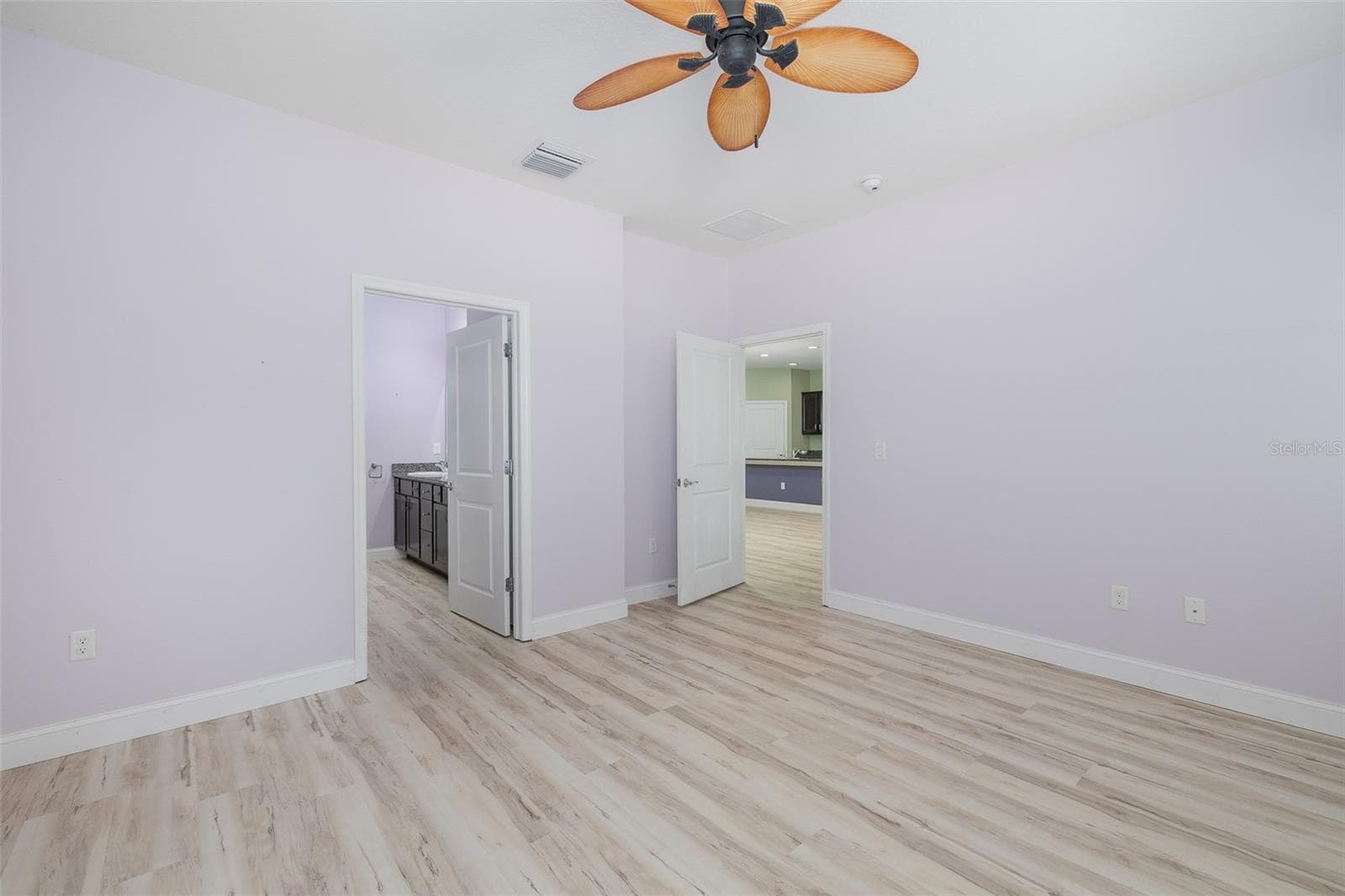 Primary suite - 13786 HUNTING CREEK PL, SPRING HILL