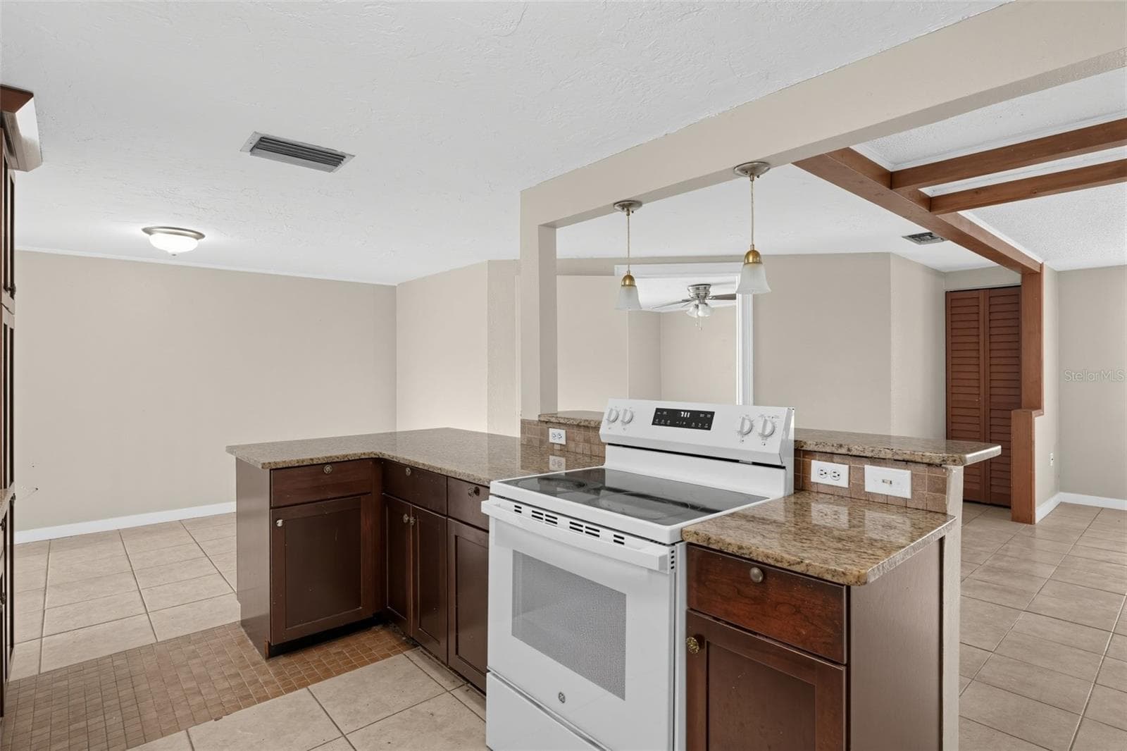 Single Family Residence at 1512 RUSSELL AVE, SARASOTA, photo 7 of 29