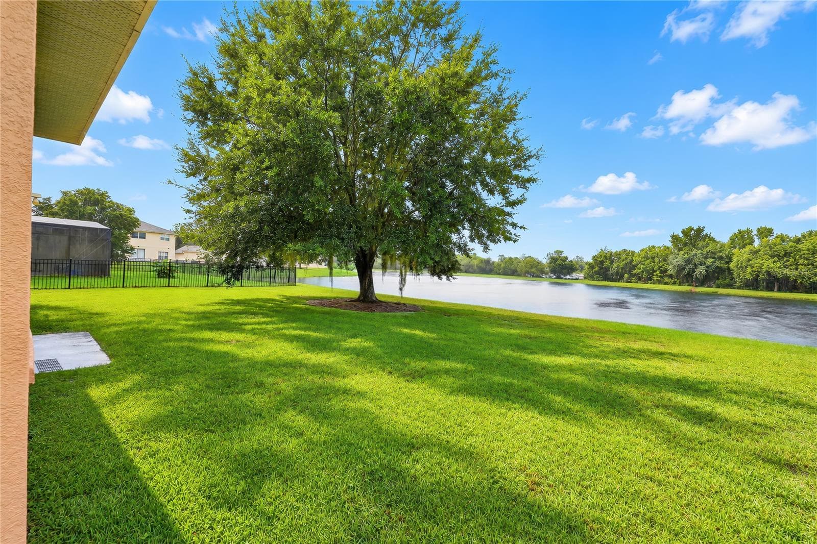 Single Family Residence at 2838 SWEETSPIRE CIR, KISSIMMEE, photo 2 of 58