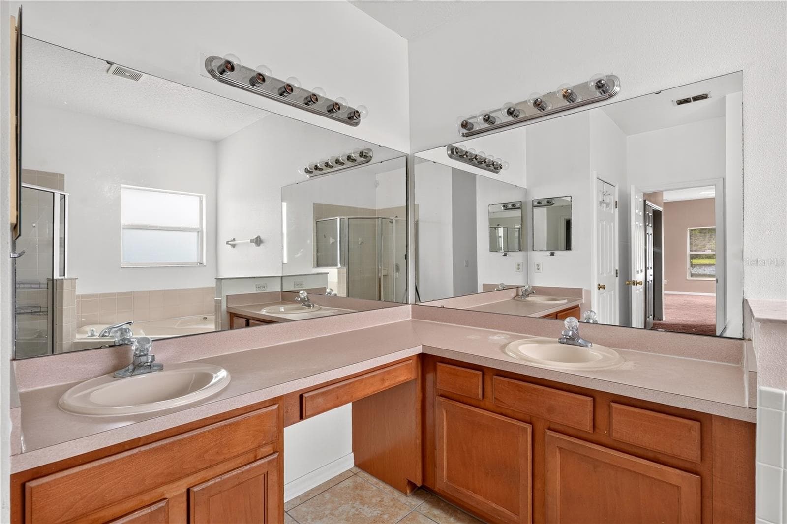 Single Family Residence at 2838 SWEETSPIRE CIR, KISSIMMEE, photo 29 of 58