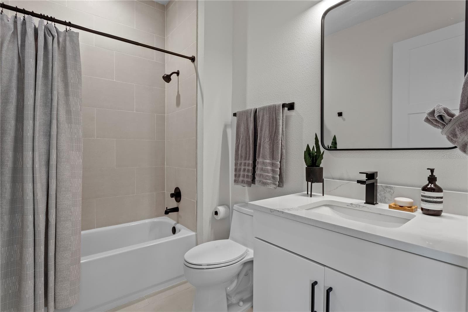 Townhouse at 2742 5TH AVE S, ST PETERSBURG, photo 25 of 39