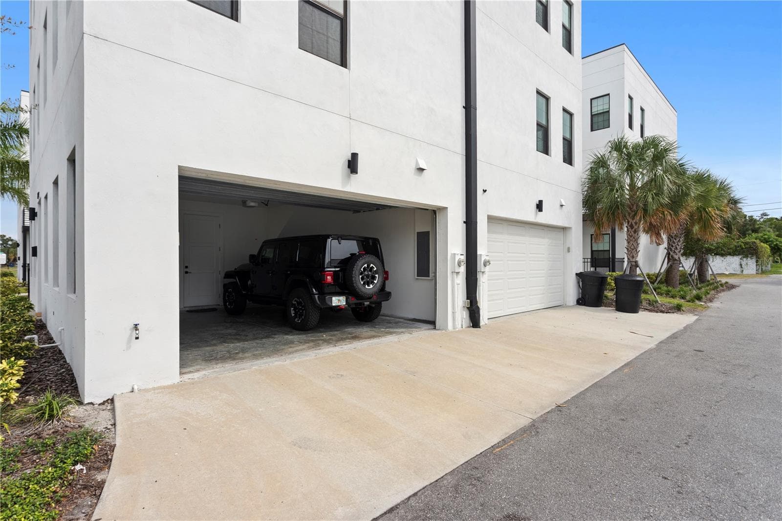 Townhouse at 2742 5TH AVE S, ST PETERSBURG, photo 37 of 39