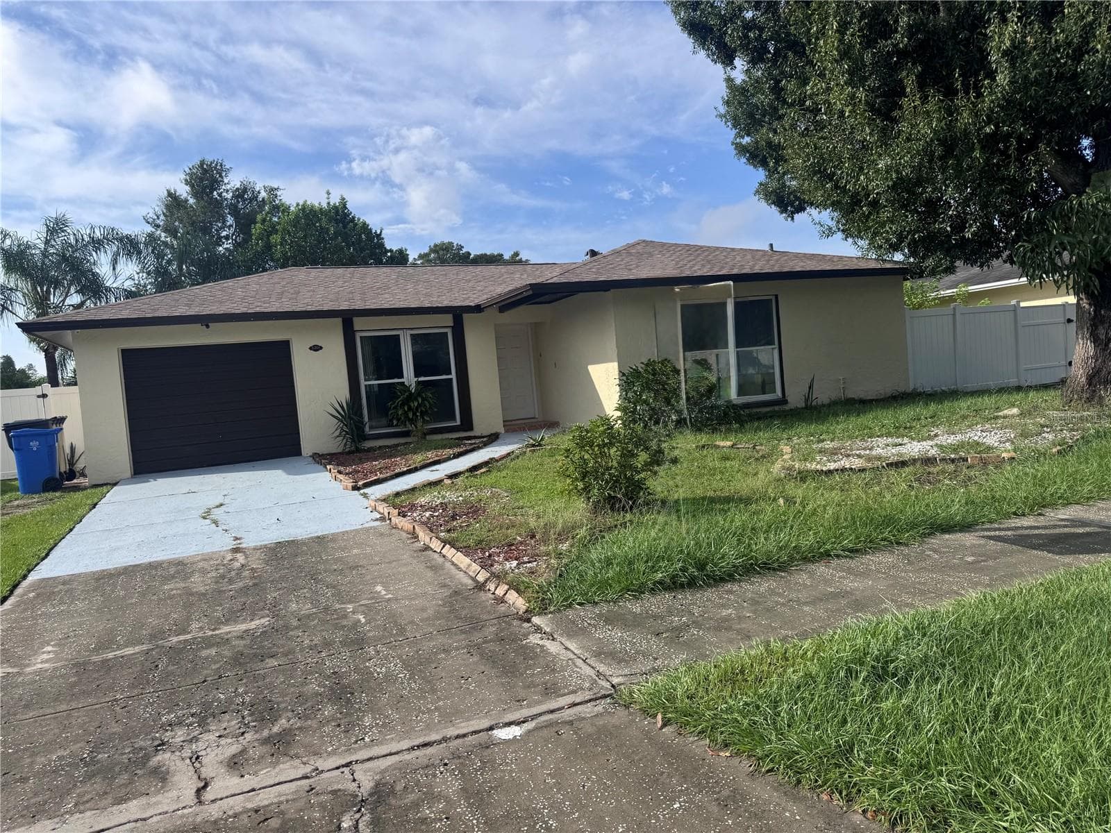 5208 CARROLLWOOD MEADOWS DR