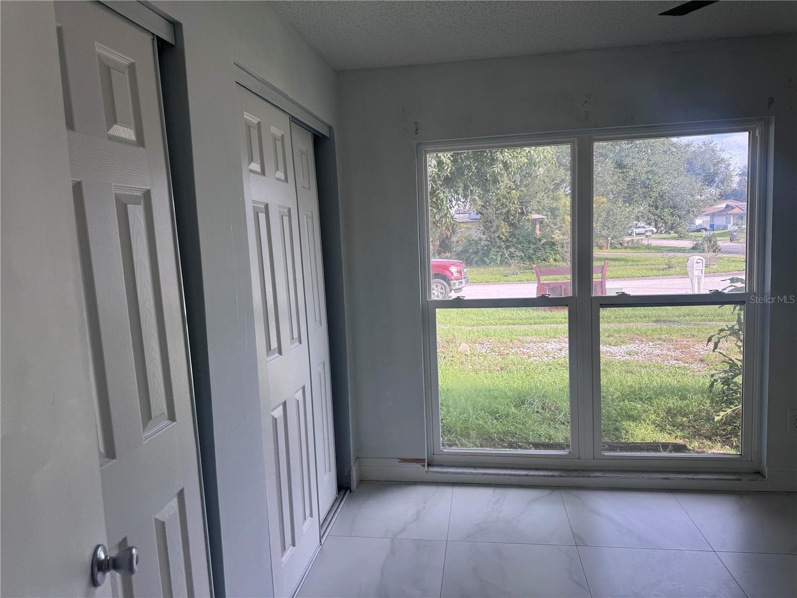 Single Family Residence at 5208 CARROLLWOOD MEADOWS DR, TAMPA, photo 14 of 26