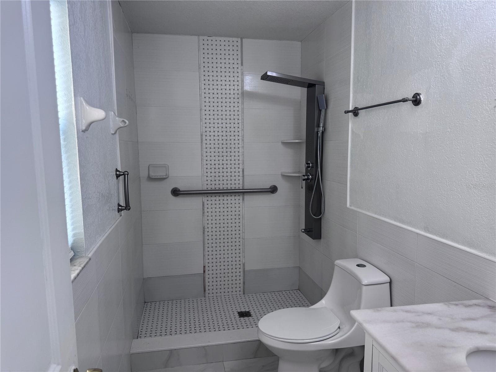 Single Family Residence at 5208 CARROLLWOOD MEADOWS DR, TAMPA, photo 19 of 26
