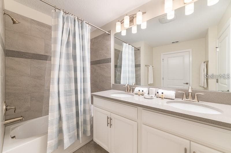 Townhouse at 5025 WINDERMERE AVE, KISSIMMEE, photo 14 of 33