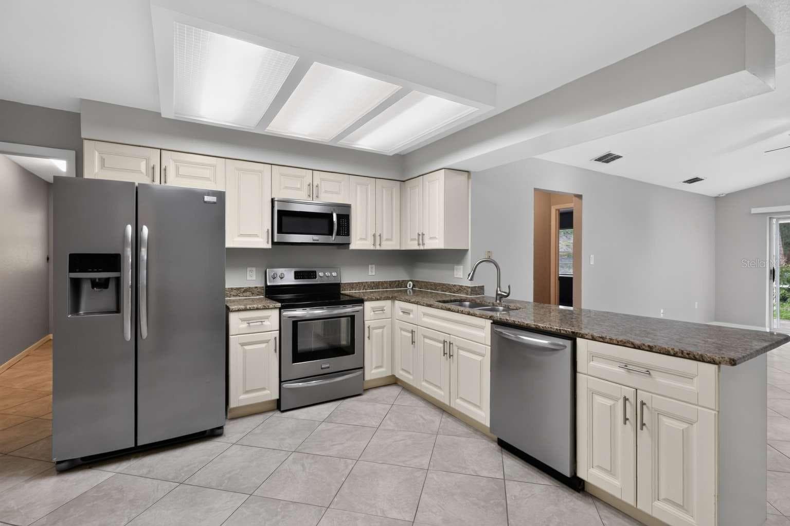 Single Family Residence at 9504 VIA SEGOVIA, NEW PORT RICHEY, photo 14 of 20