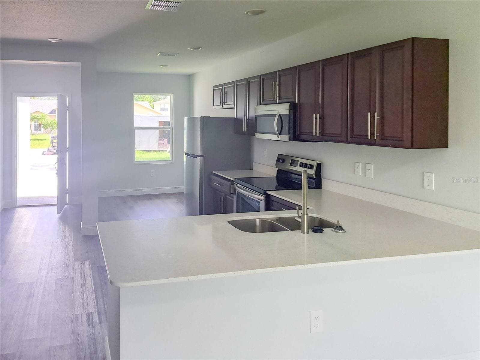 Duplex at 535 ALBATROSS DR, POINCIANA, photo 2 of 11