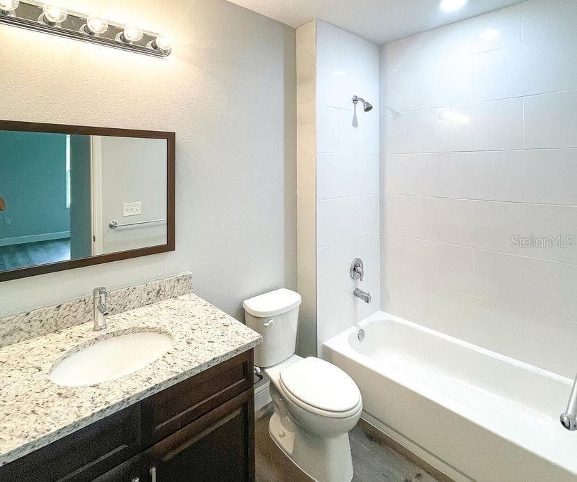 Duplex at 535 ALBATROSS DR, POINCIANA, photo 4 of 11