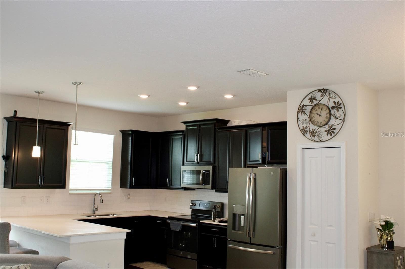 Single Family Residence at 2926 SENTENCE ST, KISSIMMEE, photo 8 of 30