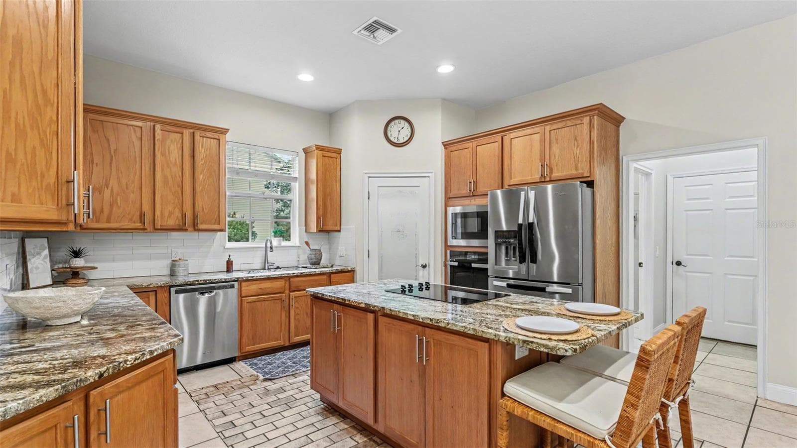 Single Family Residence at 7265 MILLBROOK OAKS DR, LAKELAND, photo 11 of 54