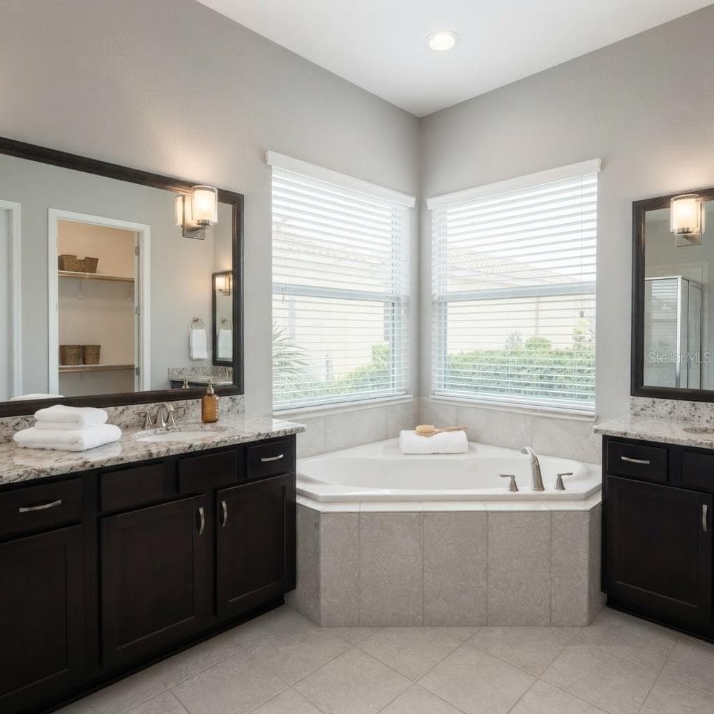 Single Family Residence at 31261 CHESAPEAKE BAY DR, WESLEY CHAPEL, photo 14 of 37
