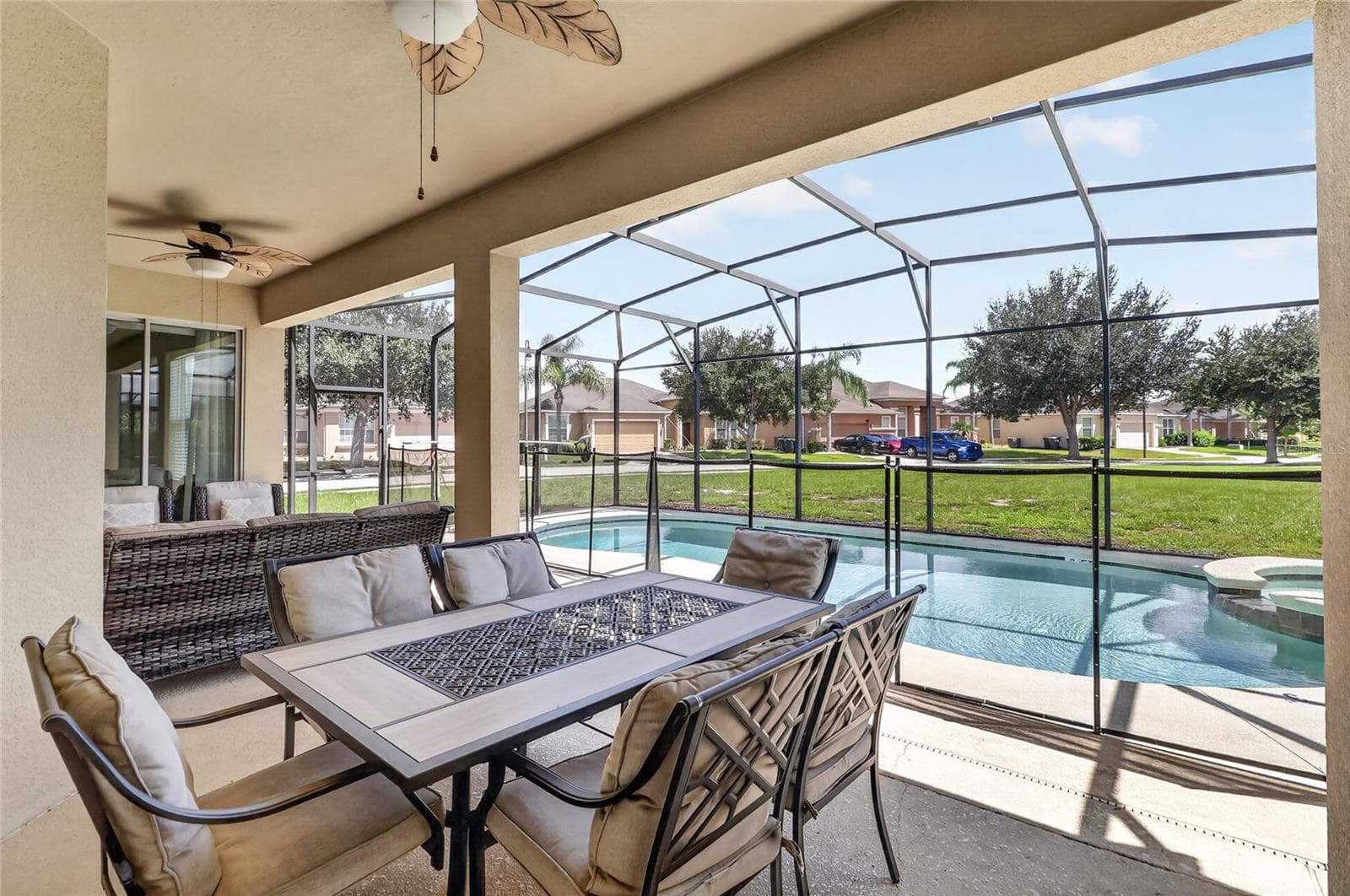 Nice oversized corner lot - 277 YELLOW SNAPDRAGON DR, DAVENPORT