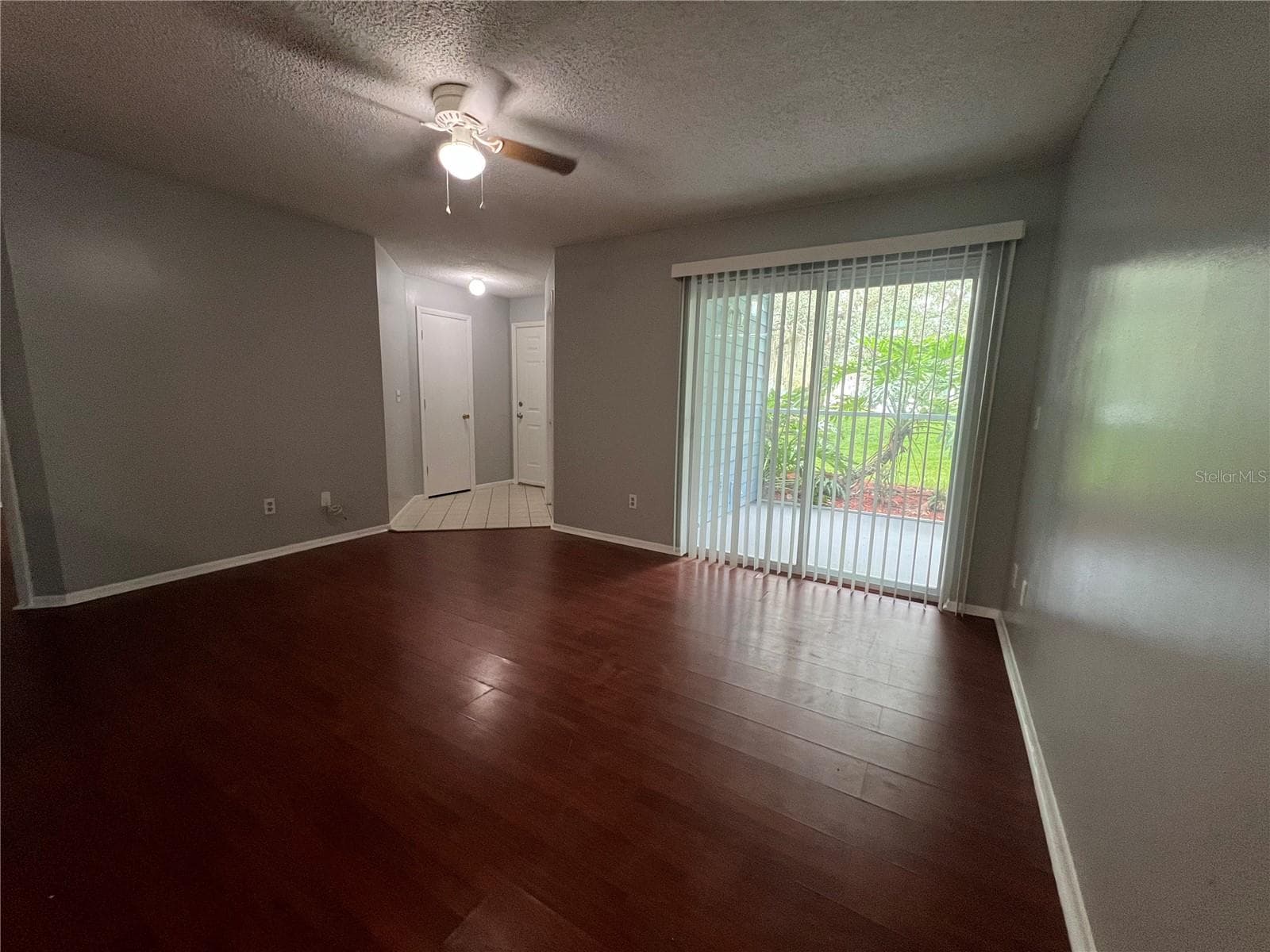 Living room - 2458 GRASSY POINT DR #106, LAKE MARY
