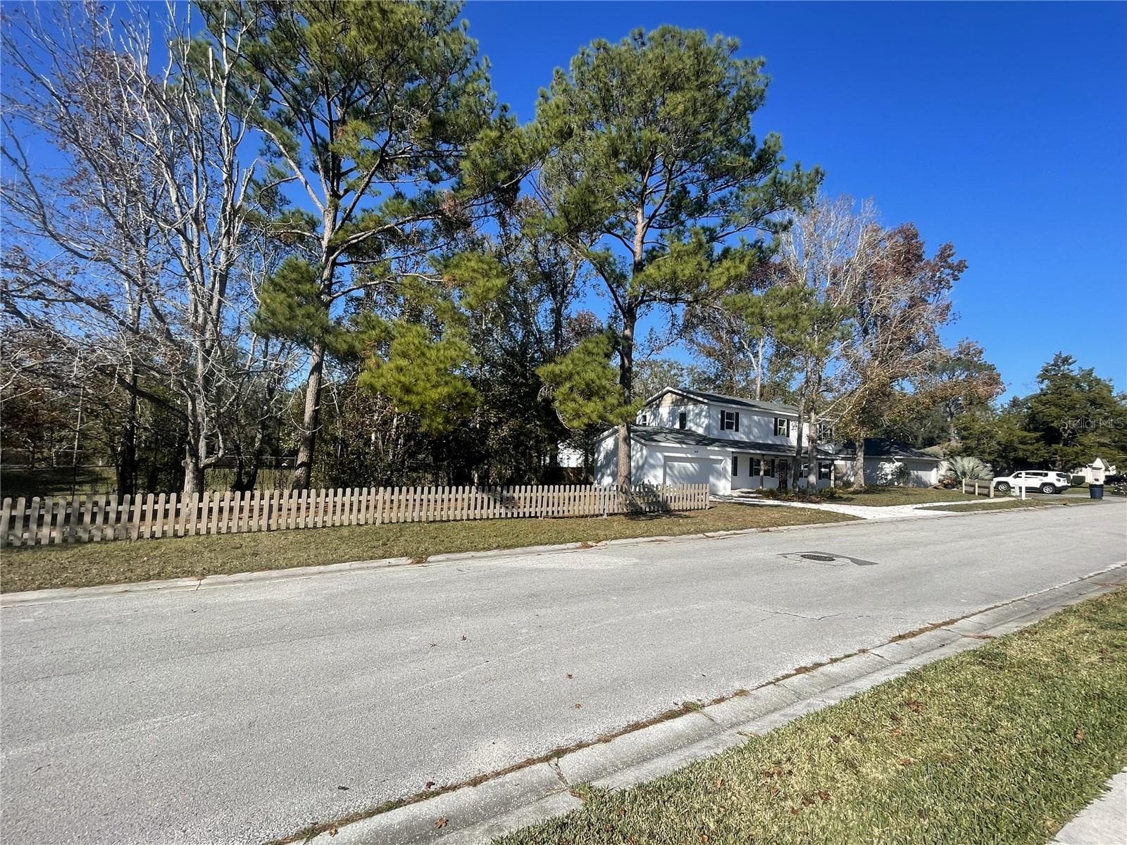 Single Family Residence at 849 LAURELRIDGE CT, BROOKSVILLE, photo 3 of 30