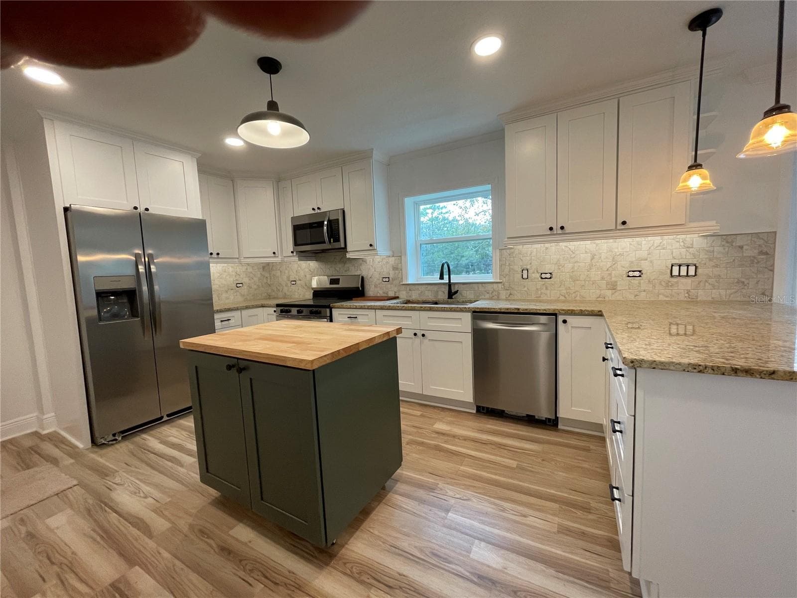 Single Family Residence at 849 LAURELRIDGE CT, BROOKSVILLE, photo 13 of 30