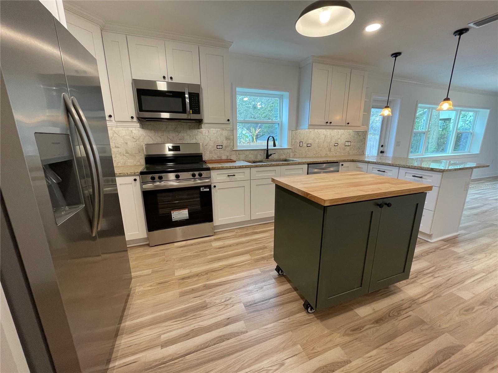 Single Family Residence at 849 LAURELRIDGE CT, BROOKSVILLE, photo 14 of 30