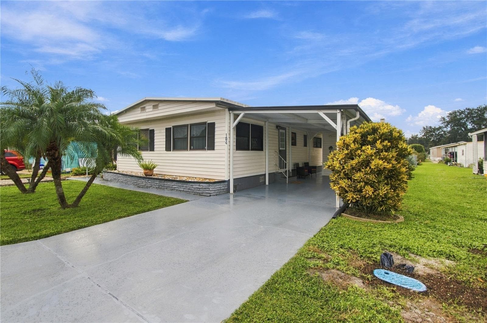 Mobile Home at 104 52ND AVENUE PLZ E, BRADENTON, photo 2 of 25