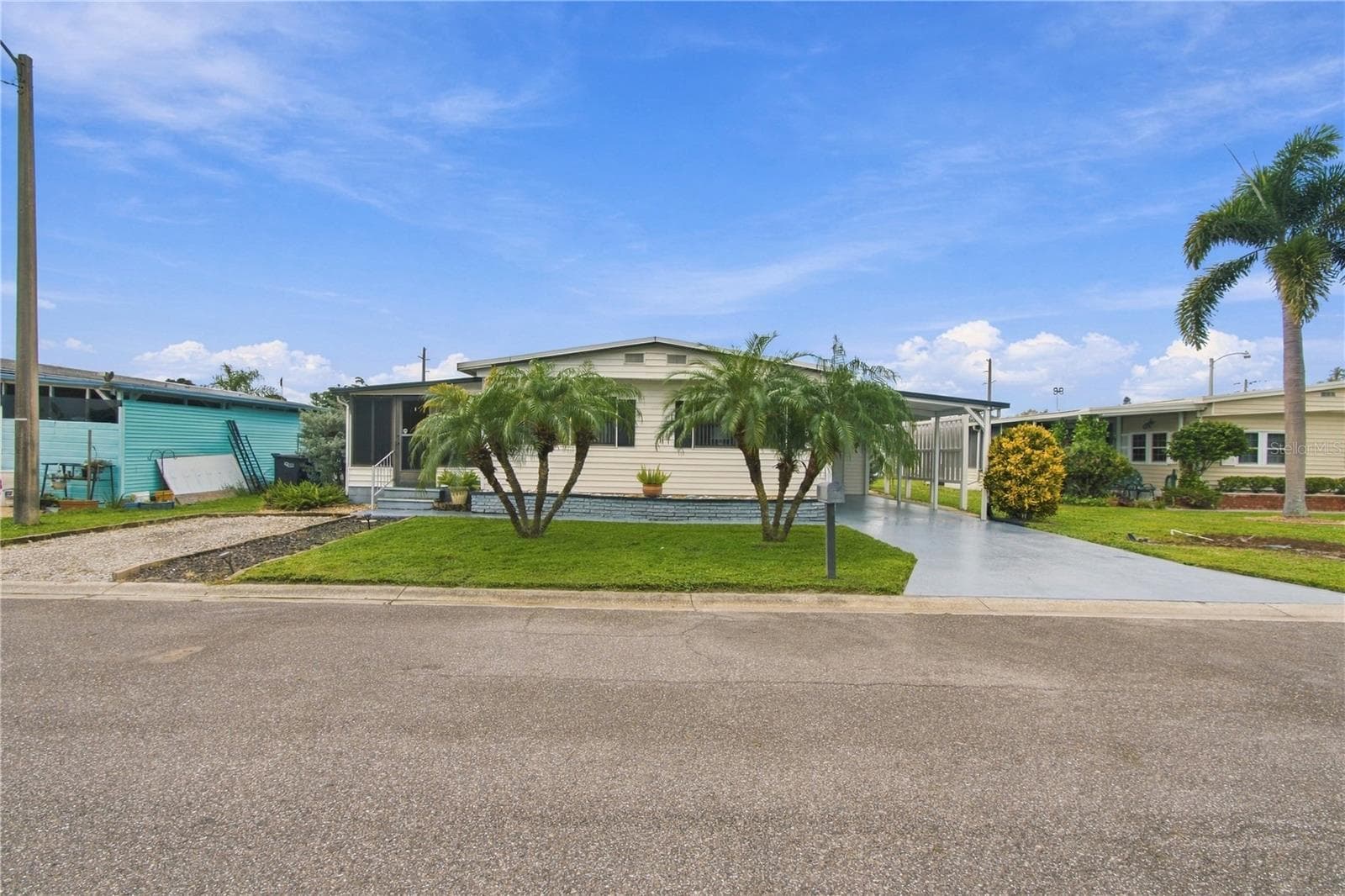 Mobile Home at 104 52ND AVENUE PLZ E, BRADENTON, photo 3 of 25