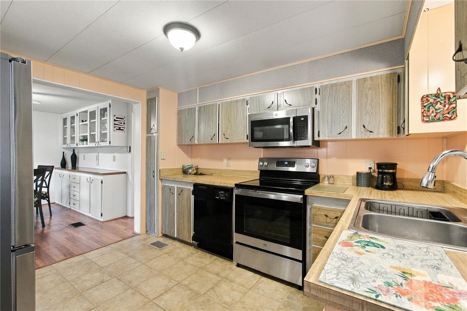 Mobile Home at 104 52ND AVENUE PLZ E, BRADENTON, photo 10 of 25
