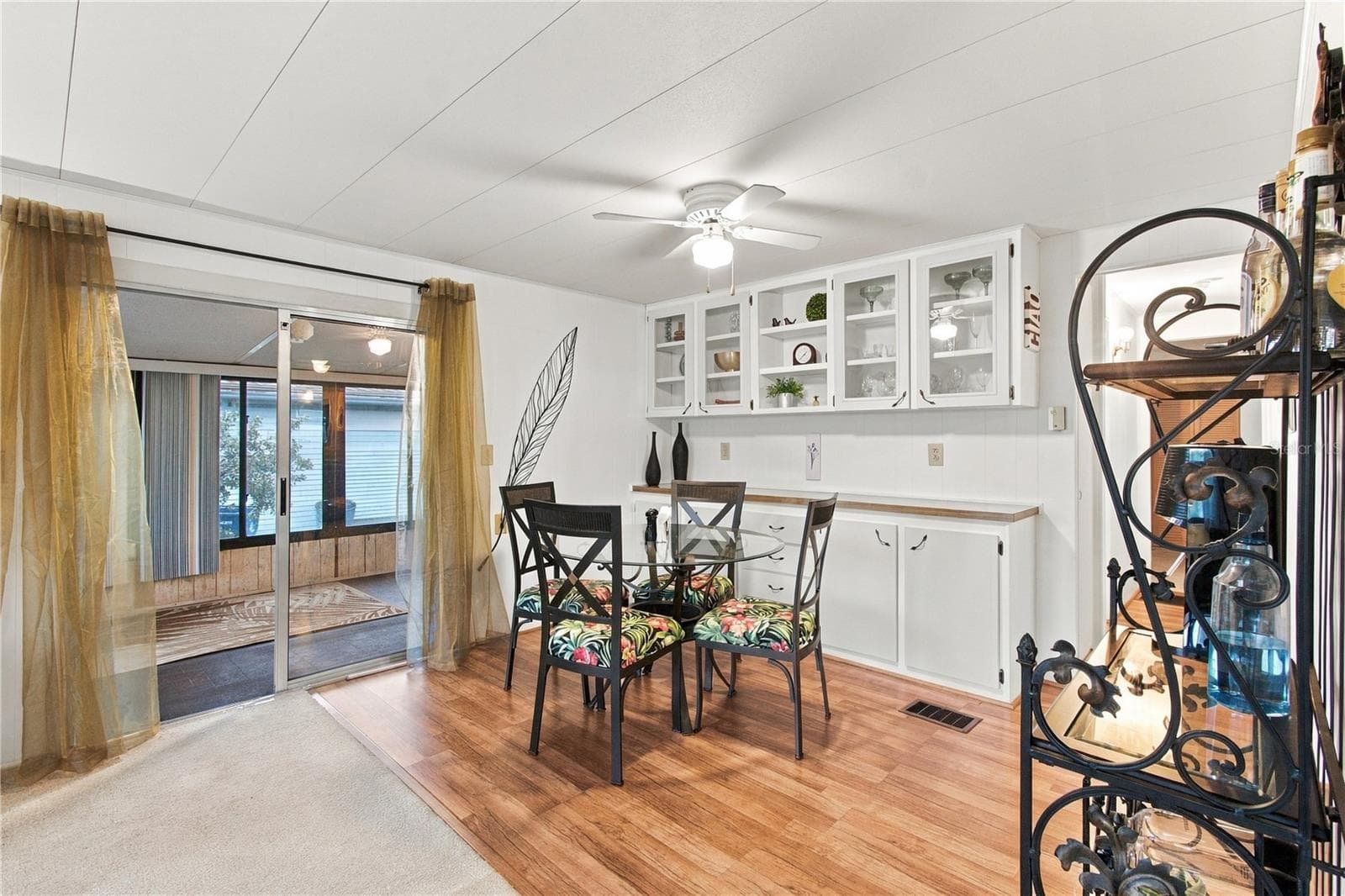 Mobile Home at 104 52ND AVENUE PLZ E, BRADENTON, photo 12 of 25