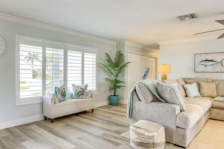 Single Family Residence at 924 ARLINGTON RD, PALMETTO, photo 5 of 36