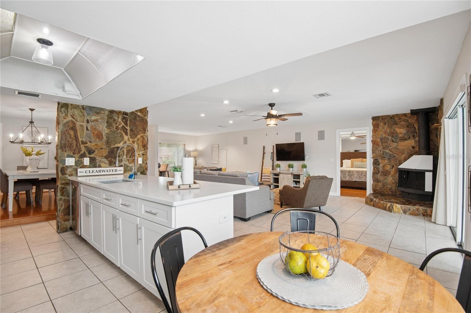 Single Family Residence at 13511 RUSTIC PINES BLVD S, SEMINOLE, photo 8 of 23