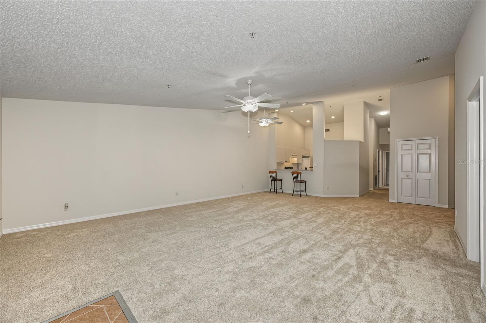 Villa at 8406 TERRACE MEADOWS CT, TEMPLE TERRACE, photo 4 of 54