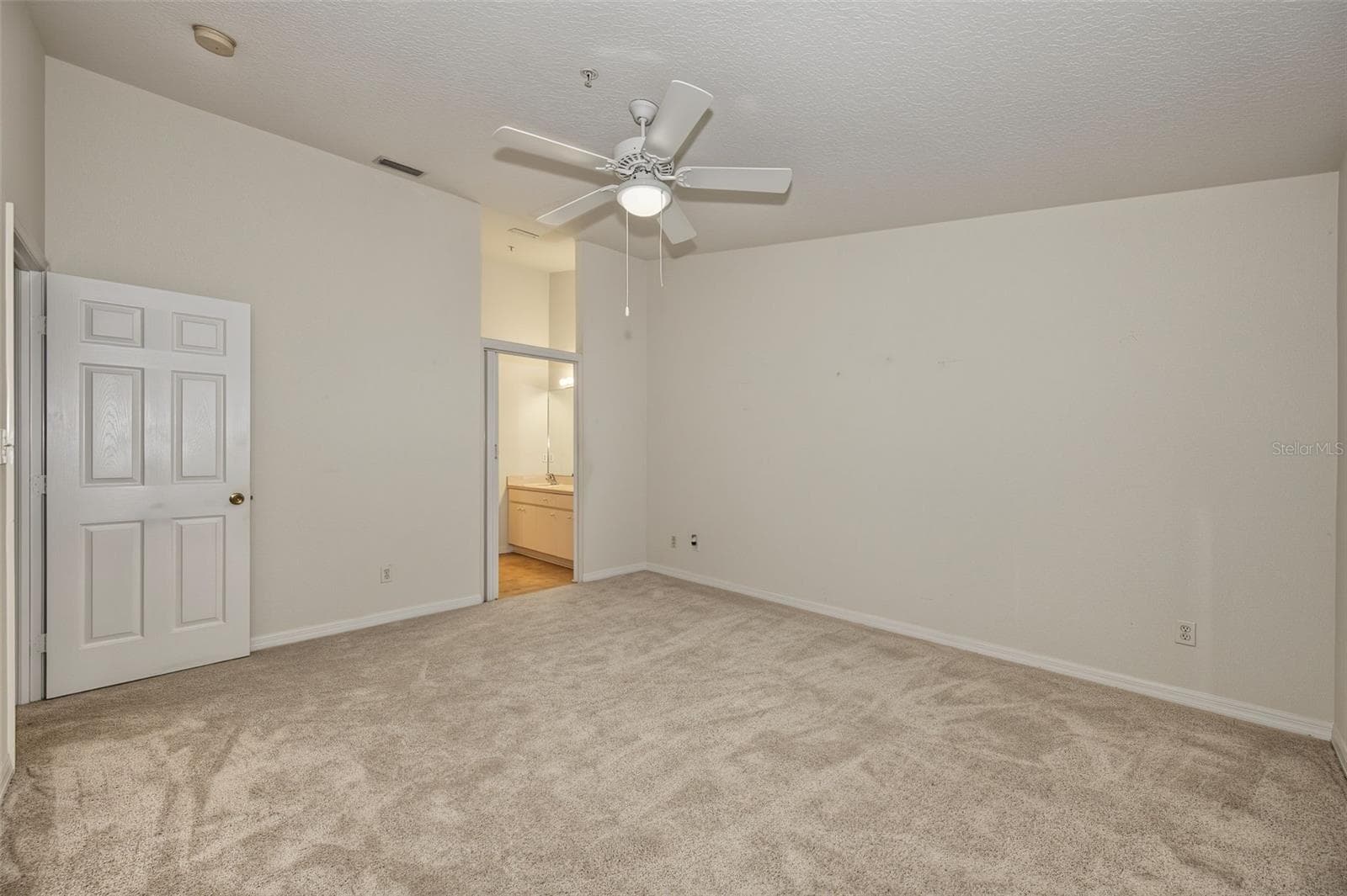 Villa at 8406 TERRACE MEADOWS CT, TEMPLE TERRACE, photo 7 of 54