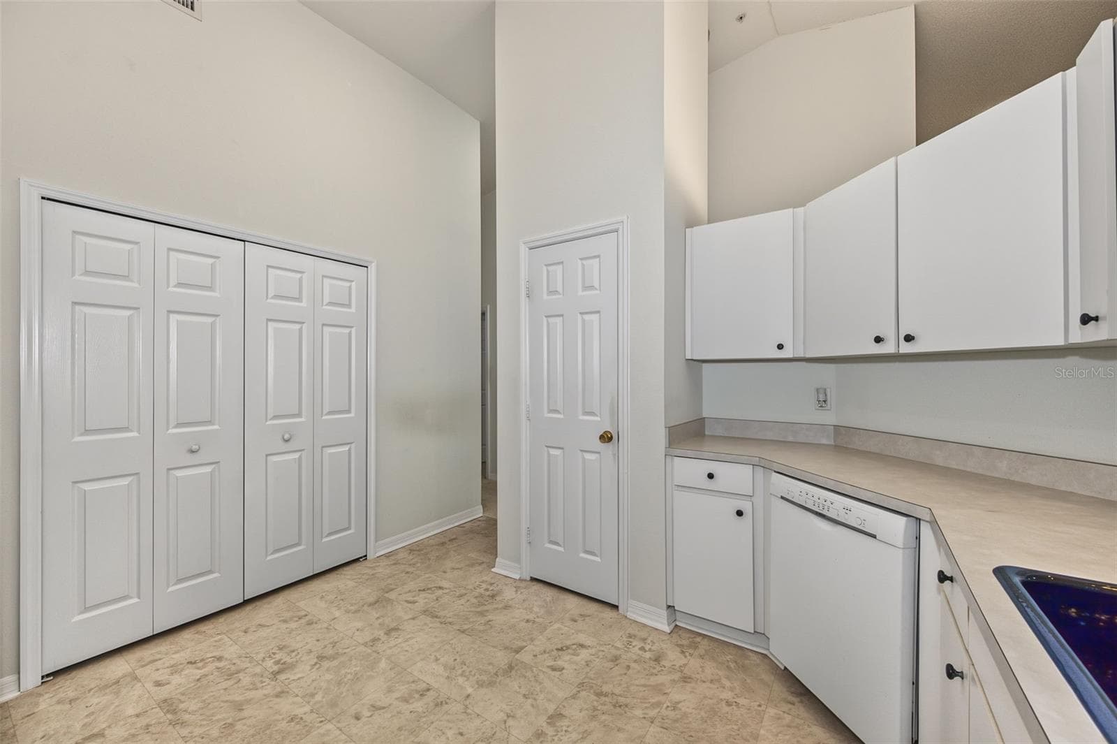 Villa at 8406 TERRACE MEADOWS CT, TEMPLE TERRACE, photo 20 of 54