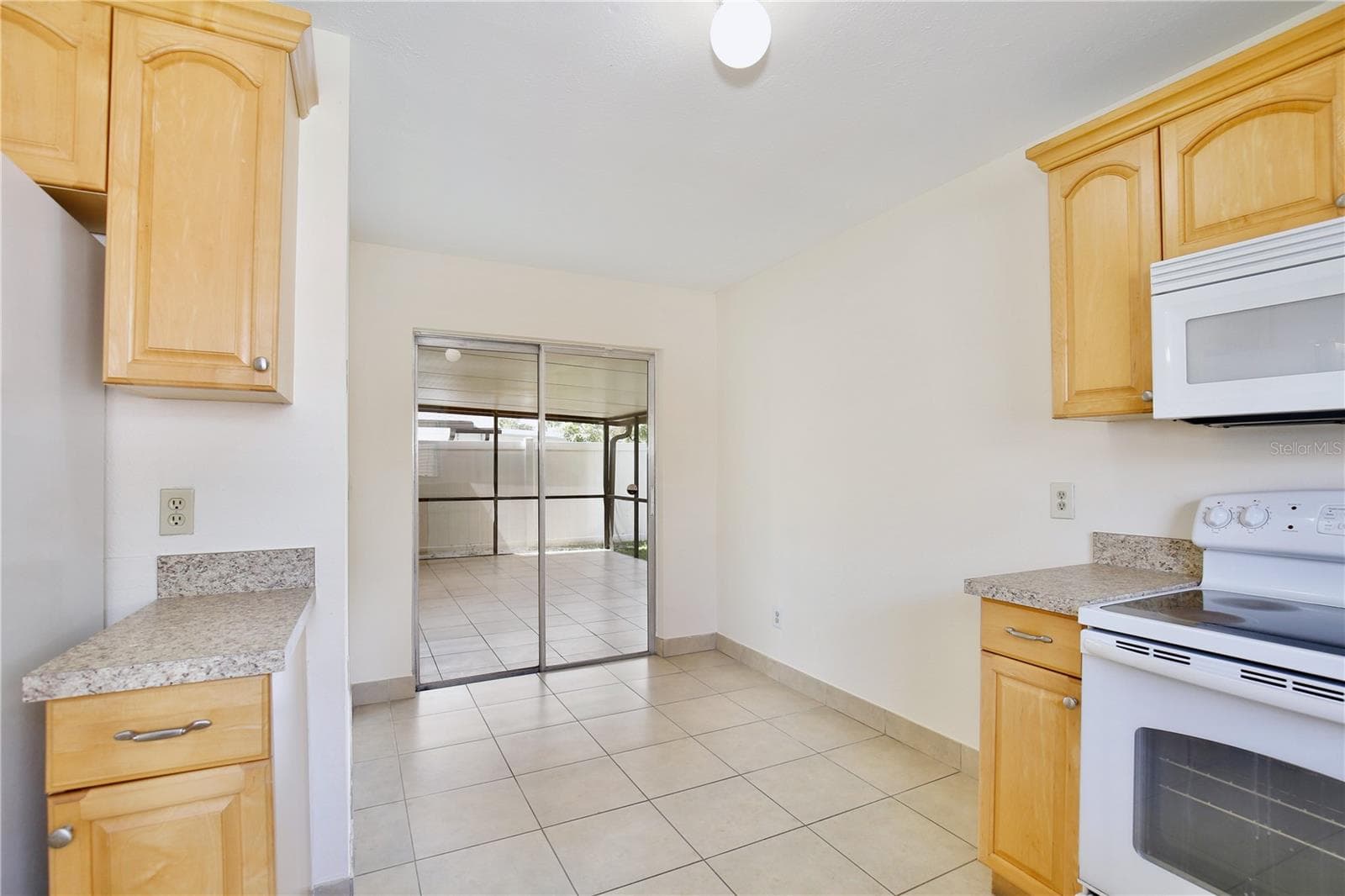 Single Family Residence at 2067 PAPRIKA DR, ORLANDO, photo 11 of 27