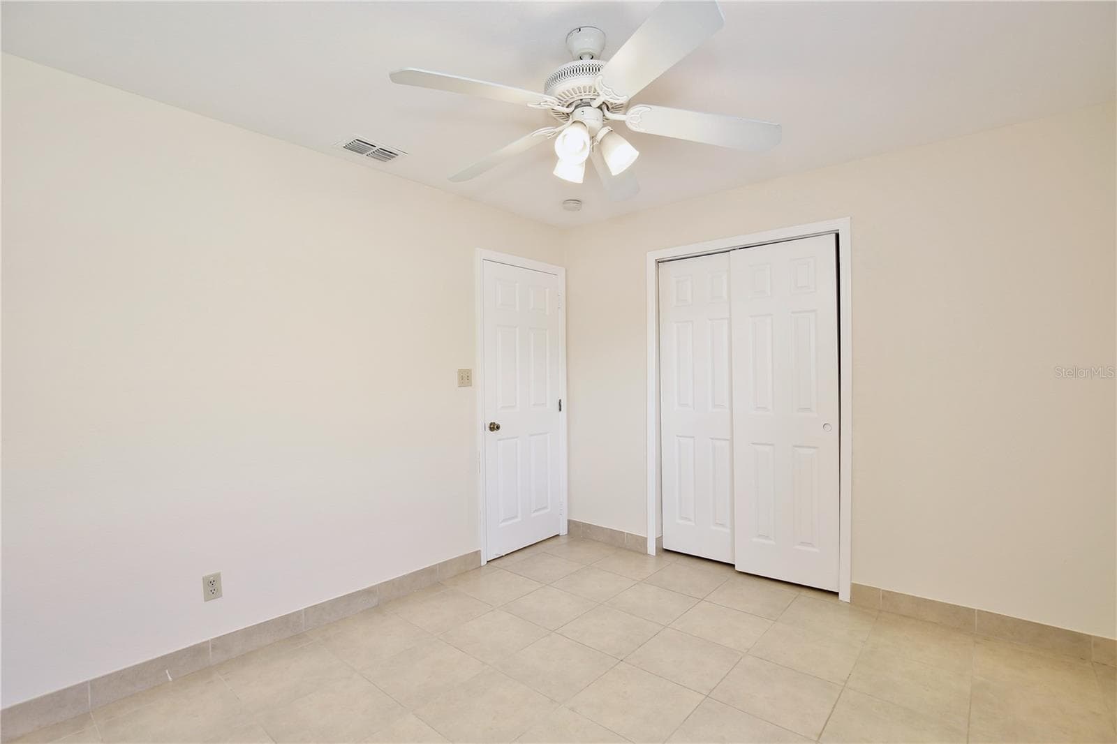 Single Family Residence at 2067 PAPRIKA DR, ORLANDO, photo 18 of 27