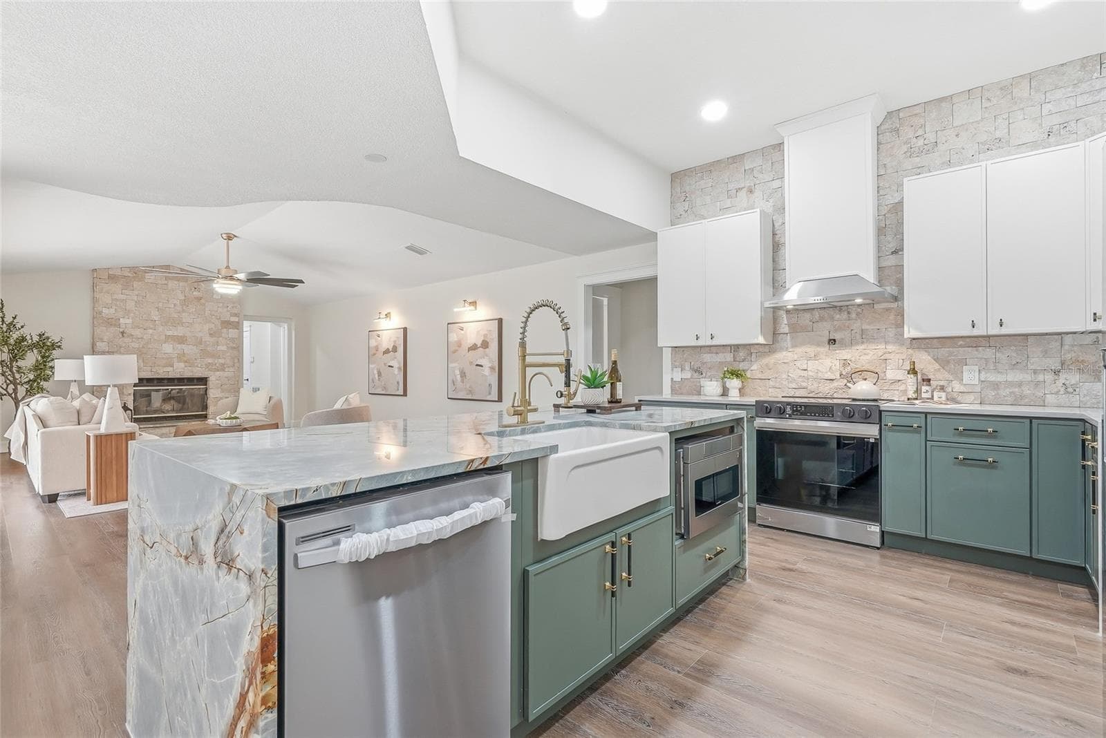 Single Family Residence at 2602 S MILLER RD, VALRICO, photo 17 of 79
