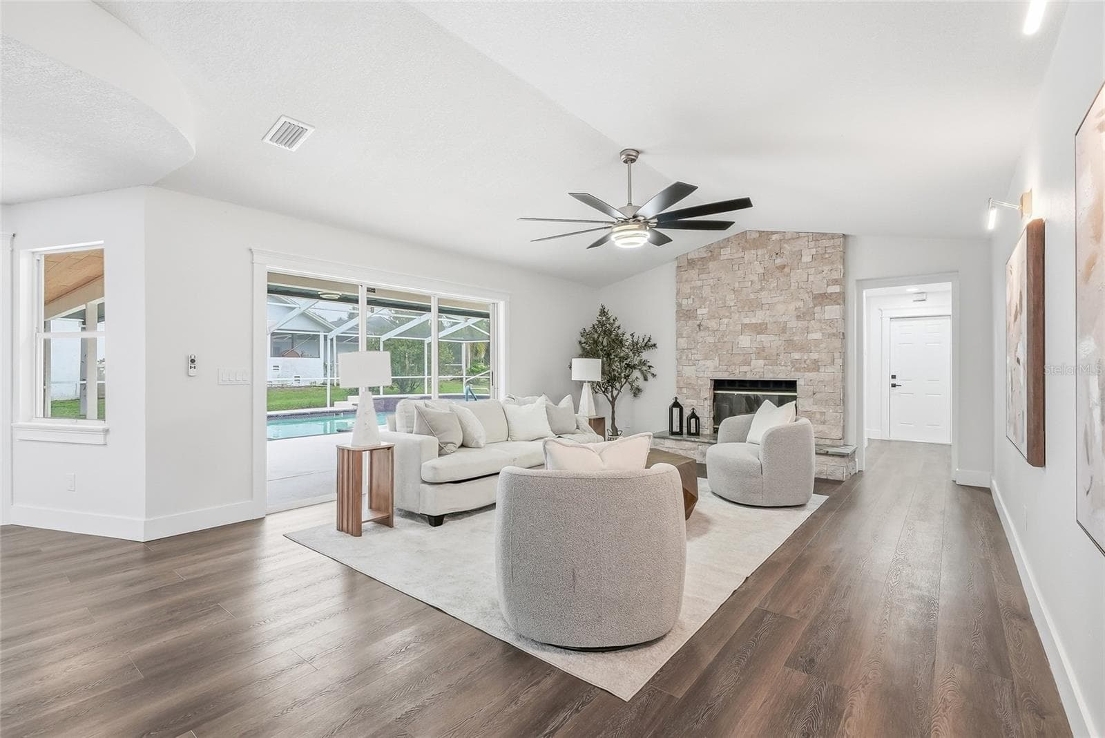 Single Family Residence at 2602 S MILLER RD, VALRICO, photo 21 of 79