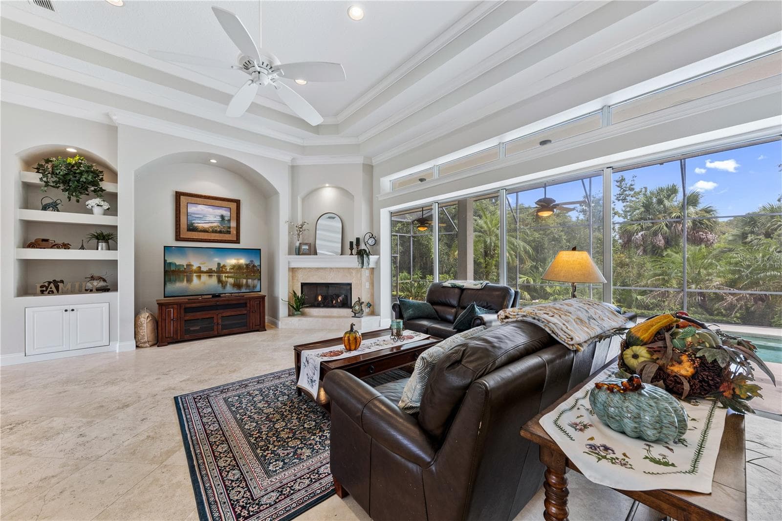 FAMILY ROOM FIREPLACE - 755 MILLS ESTATE PL, CHULUOTA