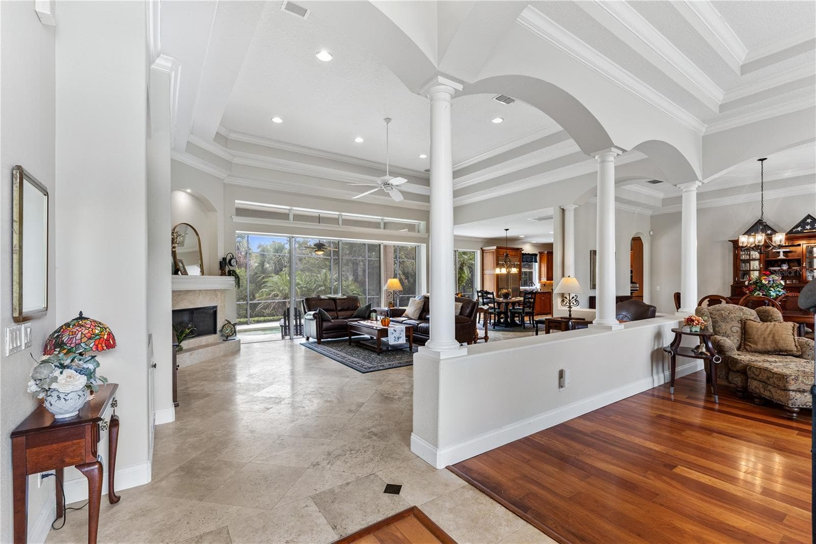 LIVING ROOM AND FAMILY ROOM - 755 MILLS ESTATE PL, CHULUOTA