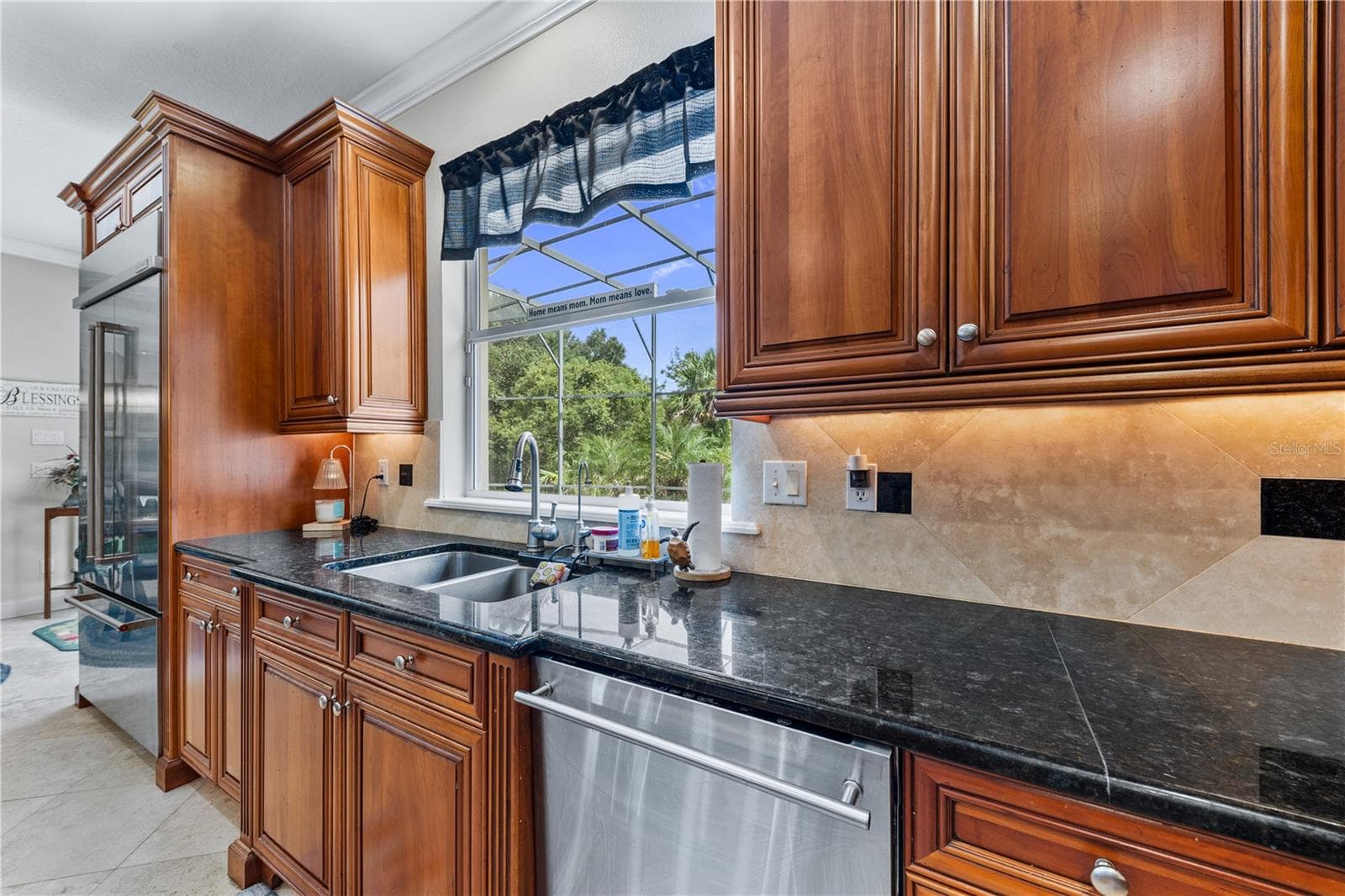 KITCHEN REAR WALL - 755 MILLS ESTATE PL, CHULUOTA