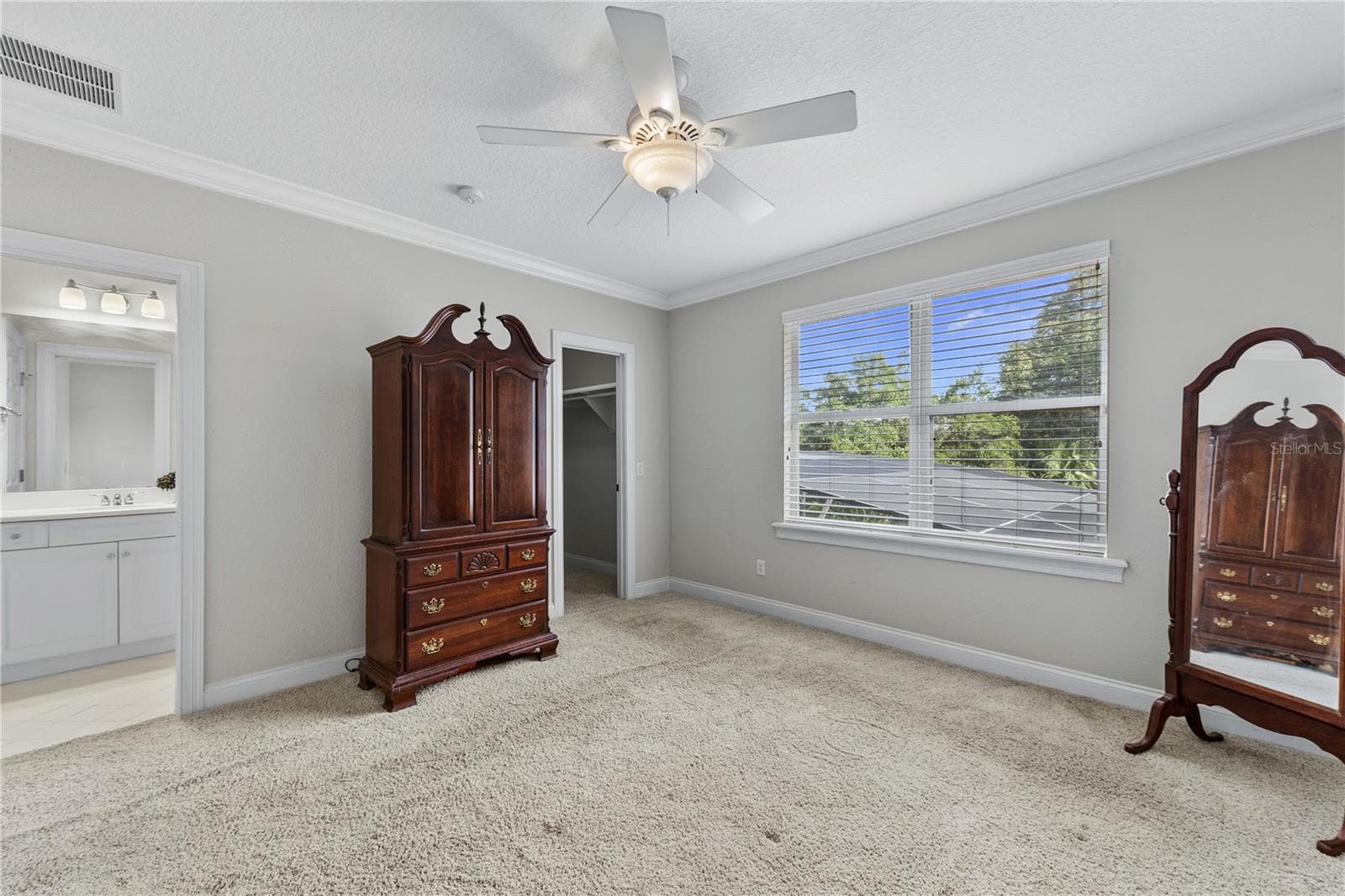 BEDROOM 4 WITH WALK IN CLOSET AND ENTRACE TO FULL BATHROOM - 755 MILLS ESTATE PL, CHULUOTA