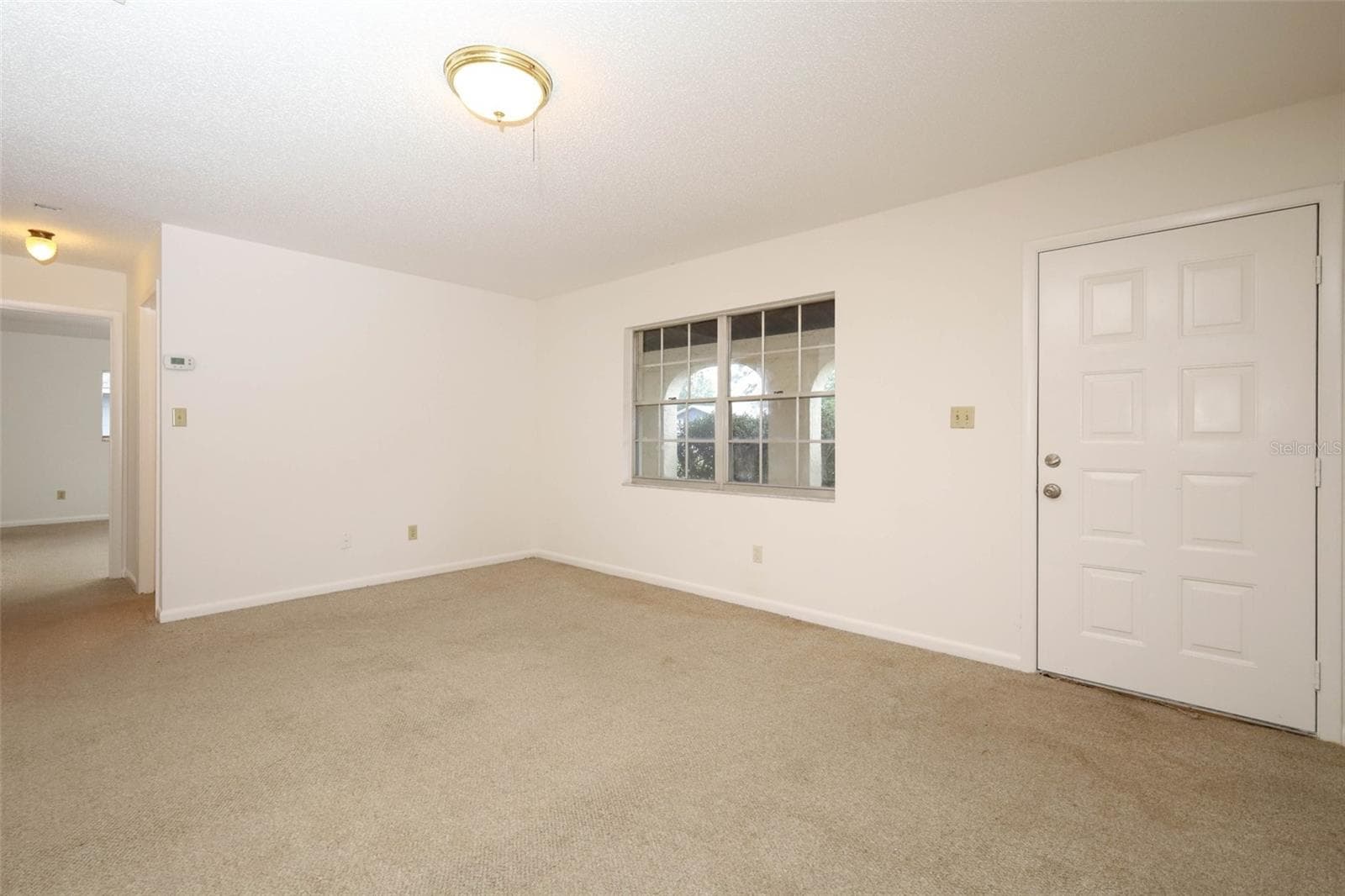 Single Family Residence at 2539 DOBBIN DR, ORLANDO, photo 2 of 23