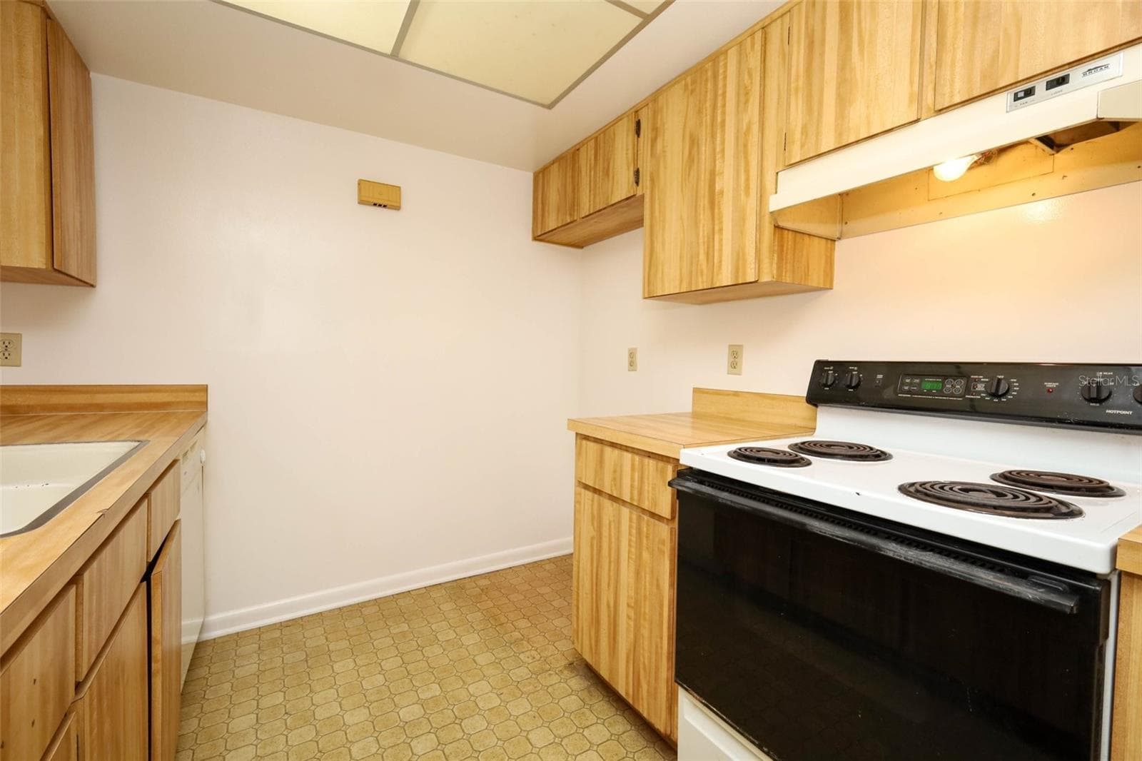 Single Family Residence at 2539 DOBBIN DR, ORLANDO, photo 12 of 23