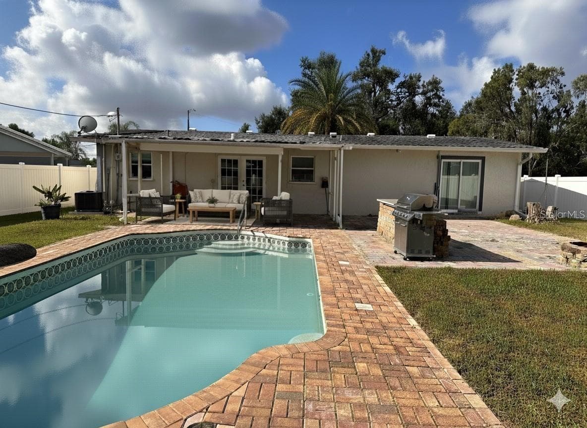 Single Family Residence at 2310 25TH AVE W, BRADENTON, photo 2 of 40